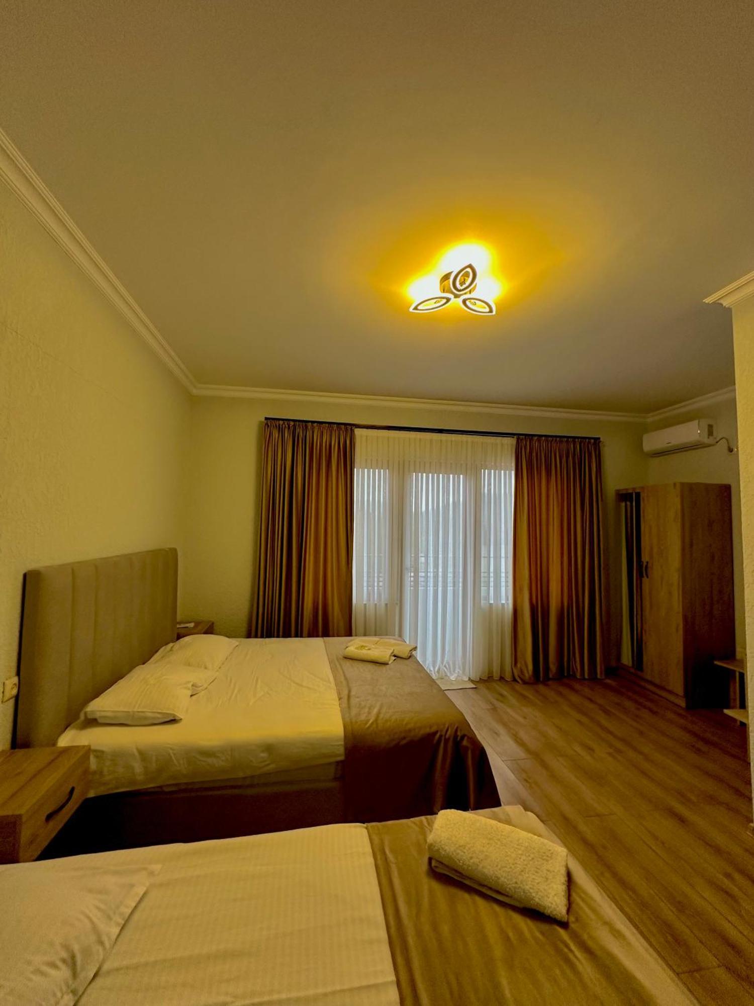 Hotel Balcony Kutaisi Ngoại thất bức ảnh