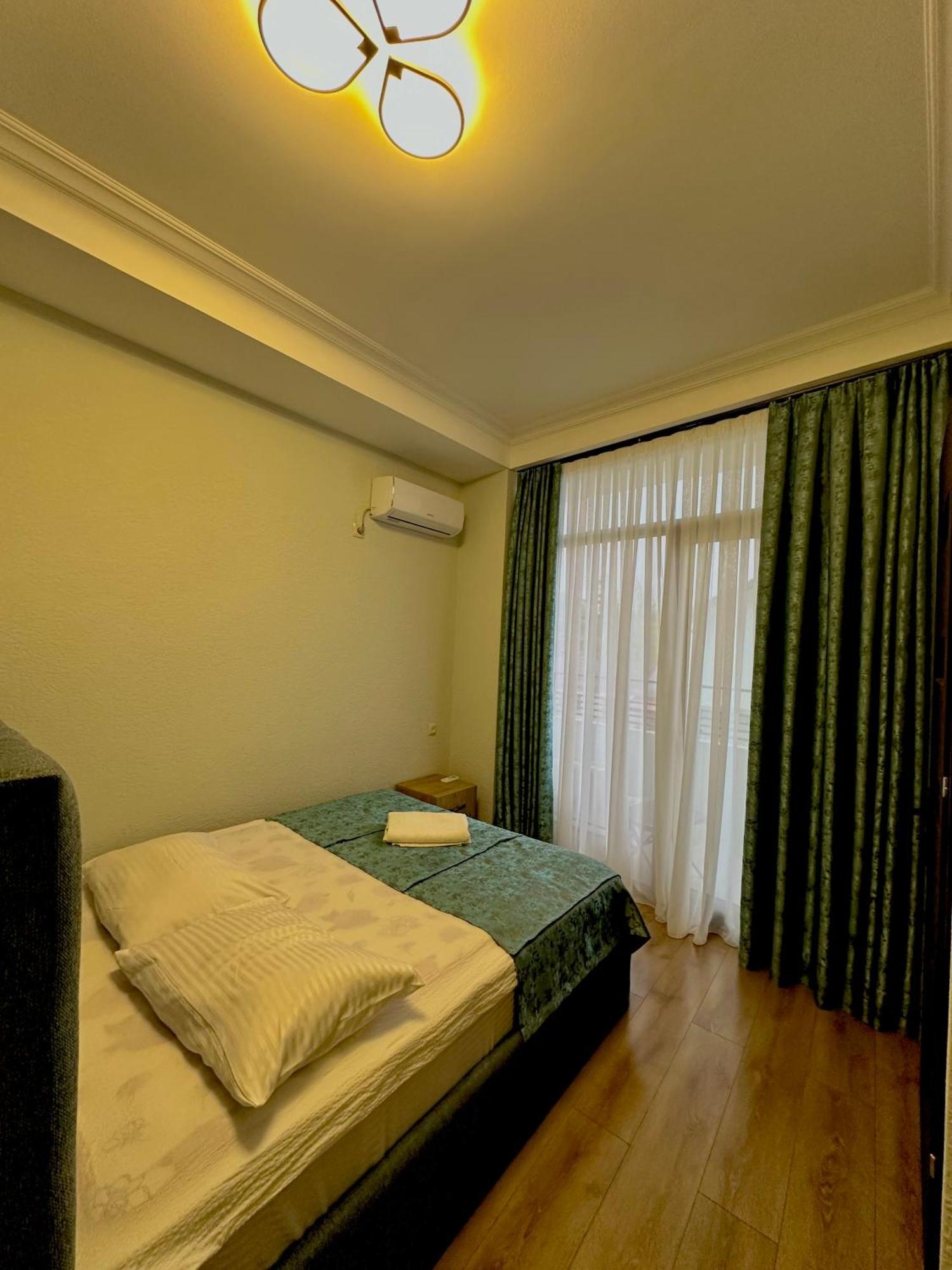 Hotel Balcony Kutaisi Ngoại thất bức ảnh