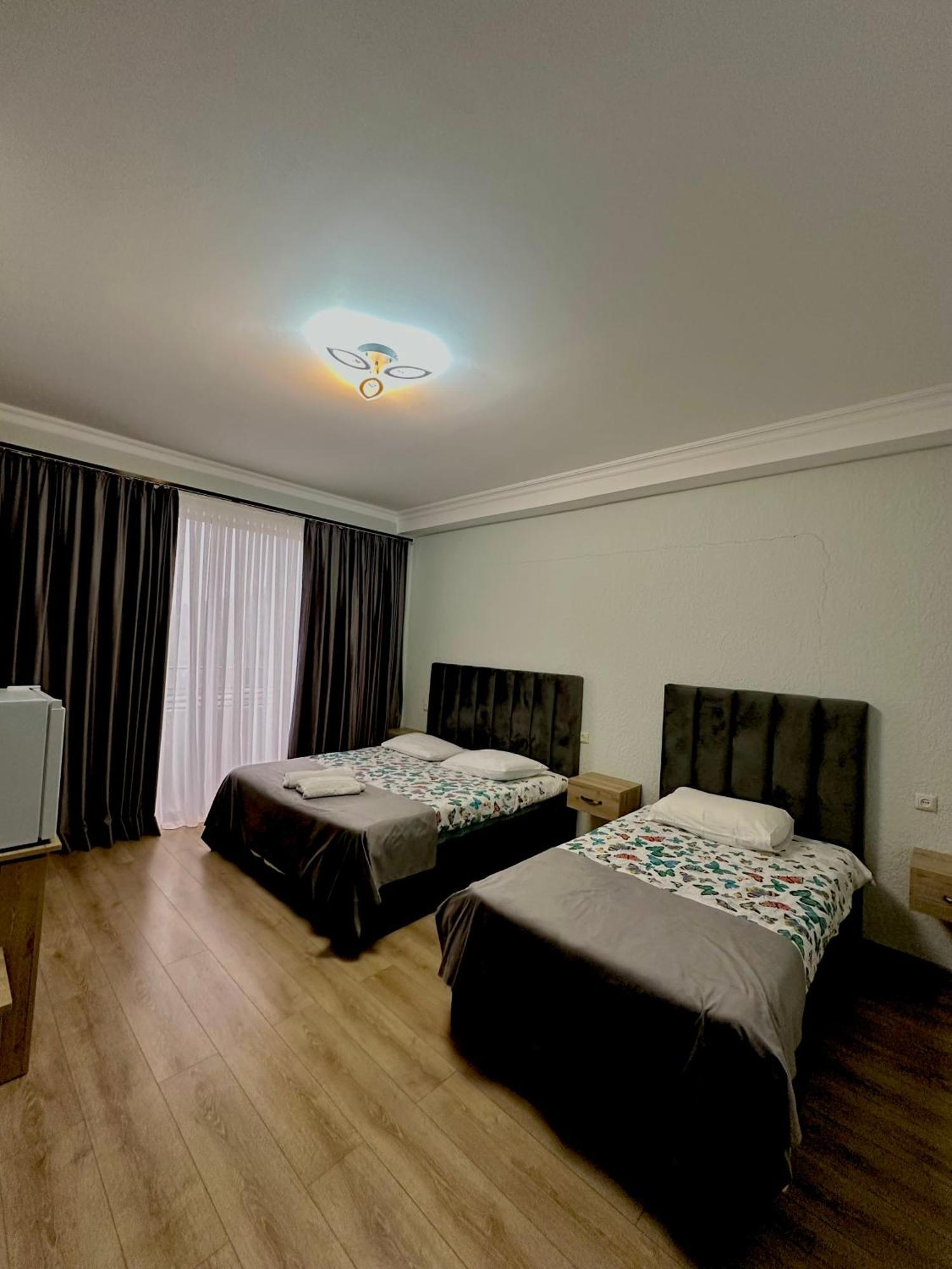 Hotel Balcony Kutaisi Ngoại thất bức ảnh