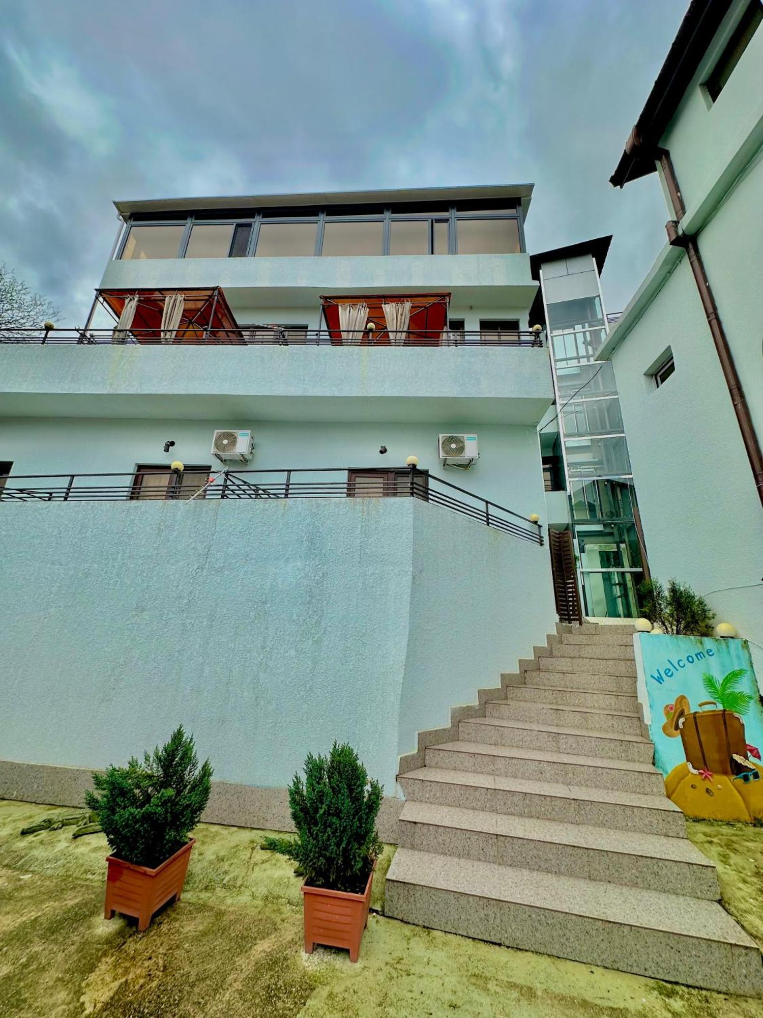 Hotel Balcony Kutaisi Ngoại thất bức ảnh